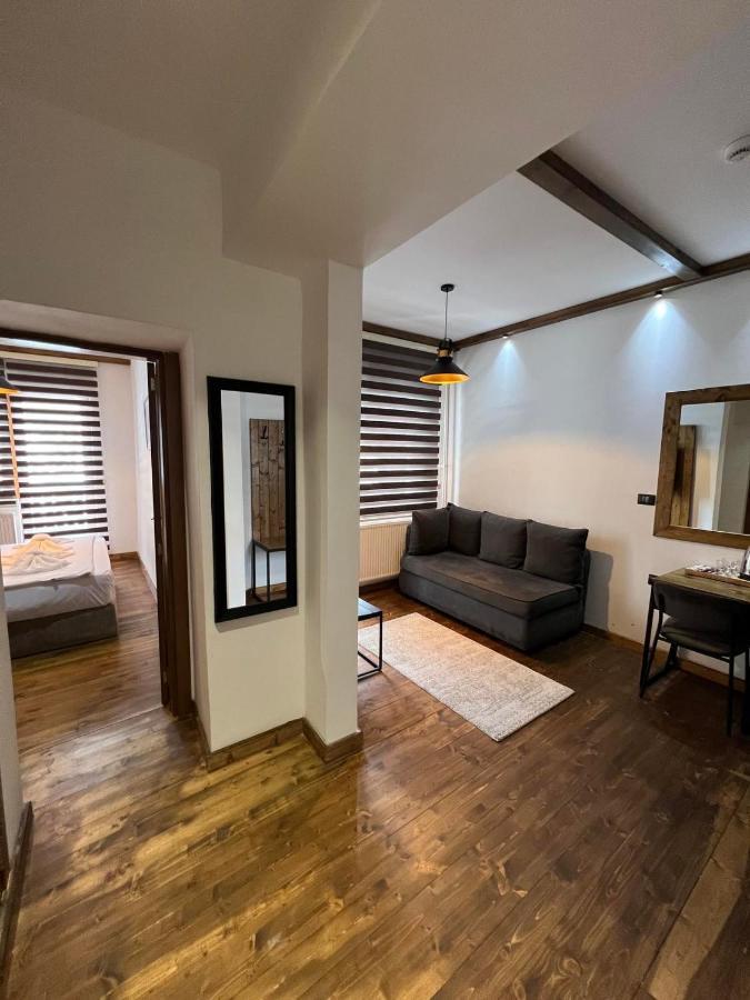 מוורובו Mia'S Favorite Hotel מראה חיצוני תמונה